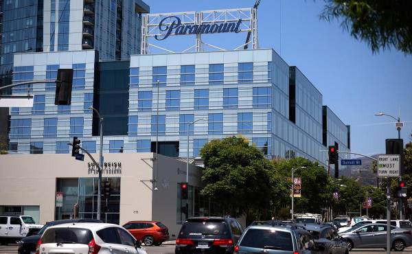 <i>Paramount Skydance cerró la compra de Warner Bros. Discovery, una operación valorada en unos US$110.000 millones. EFE/EPA/ALLISON DINNER</i>