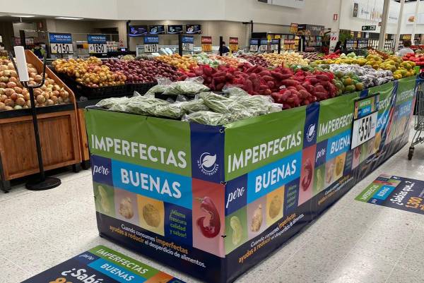 <i>Walmart de México y Centroamérica lanzó “Imperfectas pero Buenas”, un programa que busca reducir el desperdicio de alimentos. Foto cortesía</i>