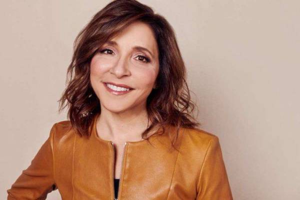 Linda Yaccarino llamada a verter su visión publicitaria en Twitter