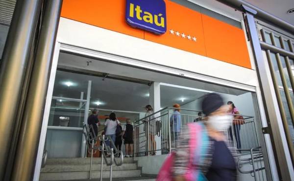 <i>Itaú aclaró que la decisión responde a un ajuste estratégico para concentrarse en Itaú Corporate. (FOTOGRAFÍA: EFE) </i>