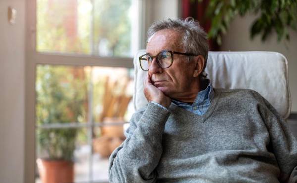<i>En algunos países de altos ingresos, la prevalencia de la demencia se ha mantenido estable o incluso ha disminuido en las últimas décadas. Foto de PIKSEL / Getty Images/iStockphoto</i>