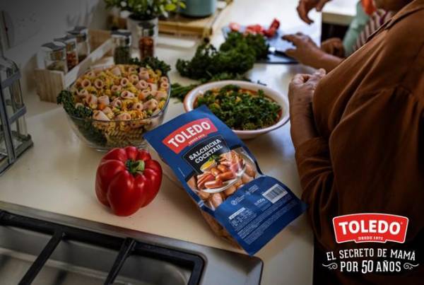 Su promesa: Alimentamos tu mundo para llenarlo de bienestar.