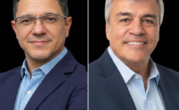 <i>Juan Barahona (Country Manager de Liberty Networks Honduras) y Juan David Correa (Director de Tecnología de la Información y las Comunicaciones (TIC) de Liberty Networks). (Fotos: Cortesía)</i>