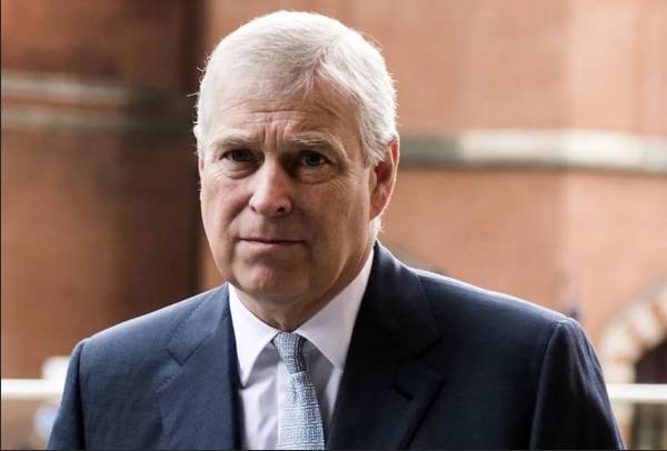 El primer ministro británico, Keir Starmer, enfatizó el destino que ahora tendrá el expríncipe: “Nadie está por encima de la ley”, dijo Starmer. (Foto: EFE)