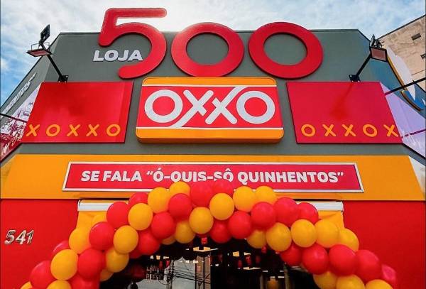 <i>FEMSA tomó control de aproximadamente 600 tiendas OXXO en Brasil. (Foto: Archivo)</i>