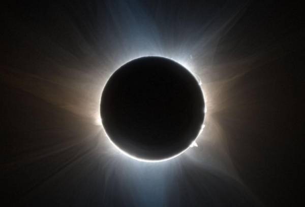 <i>El 8 de abril, un eclipse solar cruzará América Central y del Norte. FOTO @NASA</i>