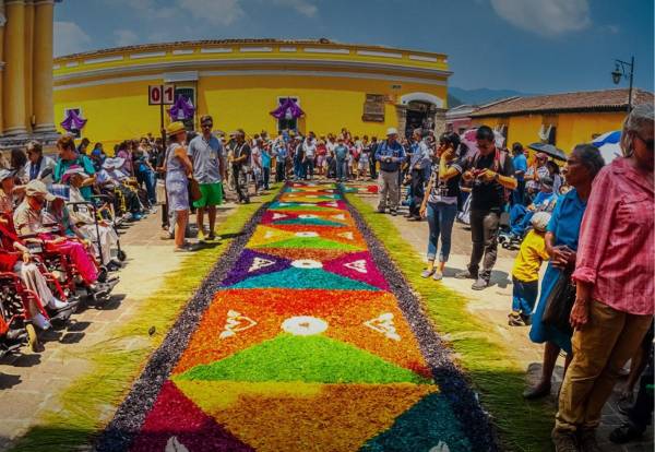 <i>El Inguat promueve a Guatemala como un destino religioso. FOTO INGUAT</i>