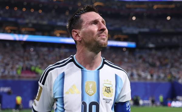 <i>La despedida de Lionel Messi ante Benín, en el estadio Monumental de Buenos Aires, cerrará definitivamente un ciclo de más de dos décadas, pero la transición ya está en marcha. Foto de cortesía</i>