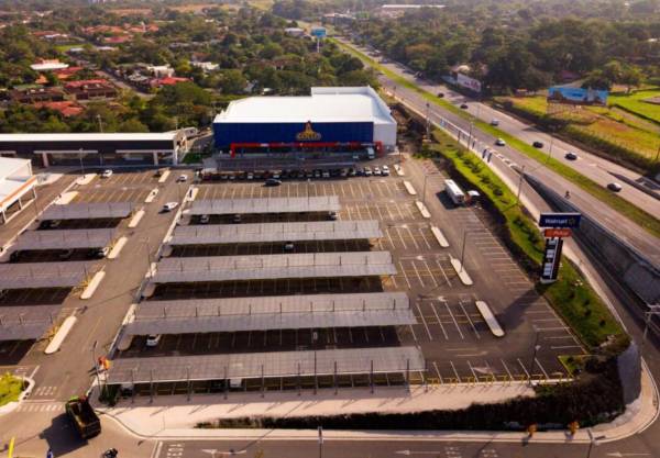 Este es un establecimiento que mide más de 3.600 m2 de extensión y cuenta con una bodega de más de 400 m2. FOTO CORTESÍA /E&amp;N