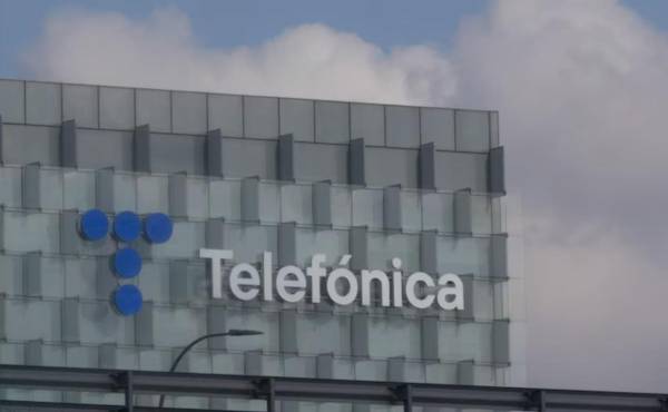 Colombia reconoció que no pudo presentar la garantía bancaria exigida por el Ciadi para suspender temporalmente el pago a Telefónica. FOTO ARCHIVO E&amp;N