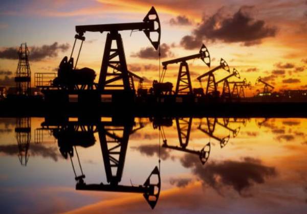 <i>Durante la jornada, el precio del WTI llegó hasta los US$99,41 el barril. Foto de iStock</i>