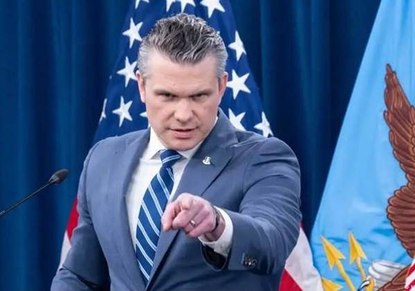 <b>Deberían empezar a hablar menos, a celebrar menos conferencias ostentosas en Europa y, en su lugar, subirse a un barco, afirmó el secretario de Guerra de los EE.UU. (Foto: DW)</b>