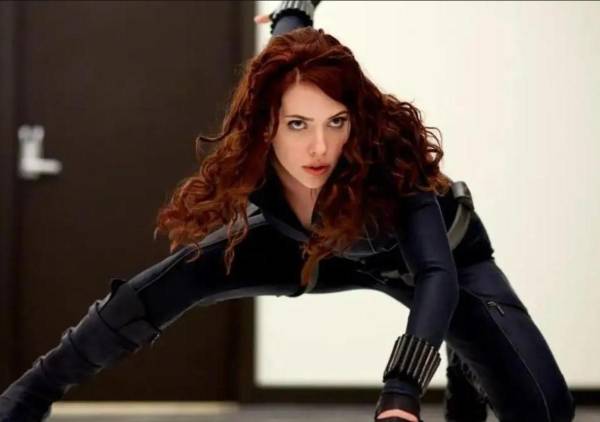 Scarlett Johansson en su persnaje de 'Black Widow'. FOTO CAPTURA DE PANTALLA PELÍCULA MARVEL.