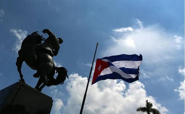 ¿Podrá Washington torcer el curso político de la isla sin necesidad de invadirla? Es mucho más realista un escenario de intervención política intensa que el de una invasión militar clásica. (Foto: EFE)