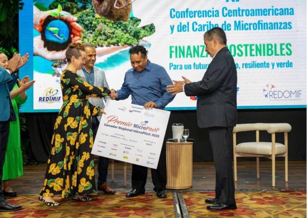 El premio MicroPitch es una iniciativa regional impulsada por la Frankfurt School y la Red Centroamericana y del Caribe de Microfinanzas. Foto cortesía
