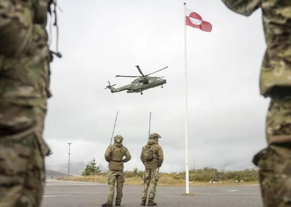 <i>El entendimiento podría cerrar, al menos temporalmente, la disputa abierta por las reiteradas declaraciones de Trump sobre la posibilidad de comprar o tomar el control de la isla. (Foto: EFE)</i>