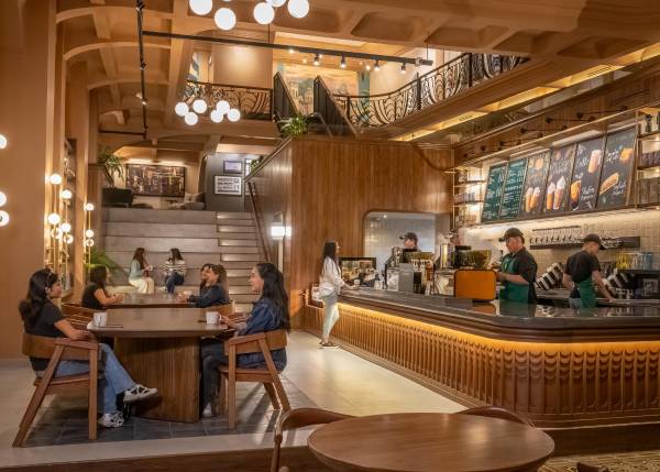 <i>La campaña “Me latte ayudar” de Starbucks busca recaudar US$5.000 para apoyar proyectos de AMCES dirigidos a familias, mujeres y jóvenes de El Salvador. Foto de cortesía</i>