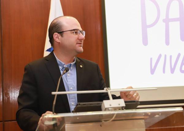 <i>Presidente de la Cciap, Adolfo Fábrega García de Paredes, agregando que respetan el proceso electoral. FOTO CCIYAP</i>