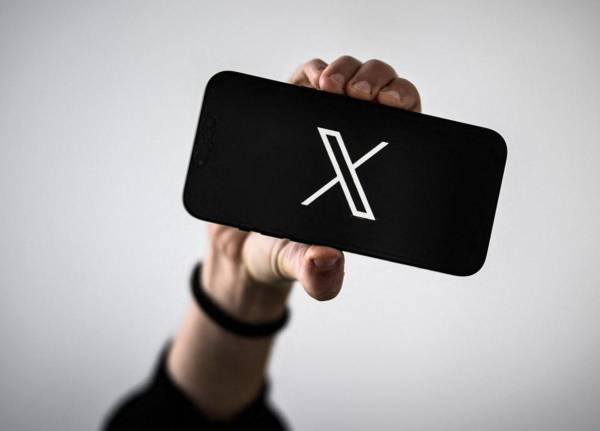 <i>La red convierte los 'me gusta' en privados para proteger la privacidad, informó la plataforma a los usuarios en un mensaje. FOTO LOIC VENANCE / AFP</i>