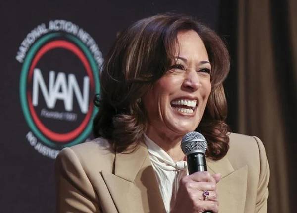 <i>Haber dejado en manos del exmandatario Joe Biden (2021-2025) la decisión de presentarse a la reelección fue imprudente , admite ahora Kamala Harris. (Foto: EFE)</i>