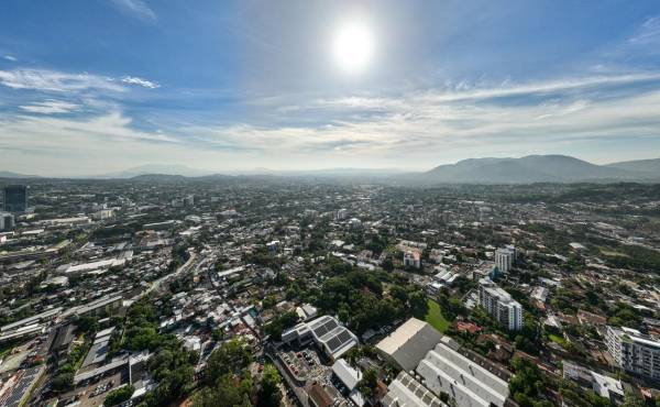 <i>Se registraron 15 récords de temperatura máxima en El Salvador y la cifra más alta marcada por el termómetro fue de 44,2 grados Celsius. Foto de cortesía</i>