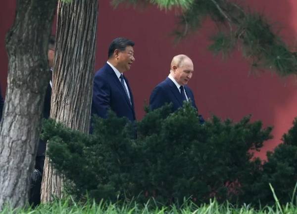 Según el Kremlin, Putin y Xi firmarán tras su encuentro alrededor de 40 acuerdos, incluidas declaraciones conjuntas sobre el fortalecimiento de su asociación estratégica y sobre el desarrollo de un nuevo orden internacional. (Foto: EFE)
