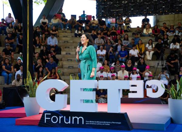 Reconocen a El Salvador por crecimiento acelerado de su ecosistema de empresas emergentes