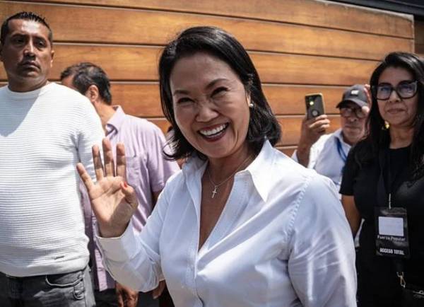 Concluido el proceso electoral y proclamados los resultados por el JNE, recibo con profundo agradecimiento la confianza que millones de peruanos han depositado en mí, indicó Fujimori. (Foto: EFE)
