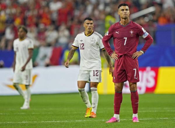 <i>Cristiano Ronaldo durante el encuentro entre España y Portugal correspondiente a los octavos de final del Mundial 2026, este lunes en Dallas EFE/EPA/JEFFREY MCWHORTER</i>