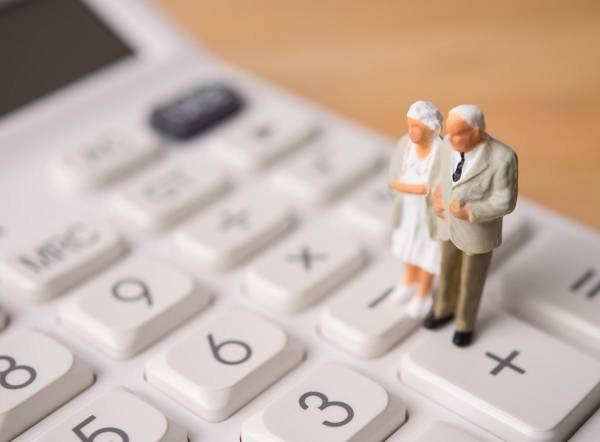 <i>Actualmente en El Salvador las mujeres pueden jubilares a los 55 años y los hombres a los 60 años. FOTO SHUTTERSTOCK</i>