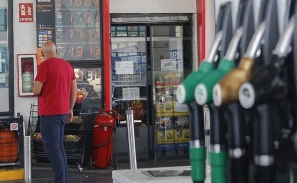 “No tenemos energía. Tiene que ser más cara para todos, para que consumamos menos”, resumió Rodrigo Valdés, jefe de asuntos fiscales del organismo. (Foto: EFE)