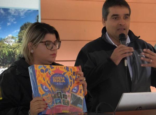 <i>PANINI presenta el Álbum de Parques Nacionales de Costa Rica. FOTO CORTESÍA</i>