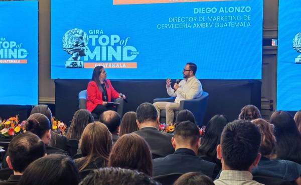 Diego Alonzo, director de marketing de Cervecería Ambev Guatemala, conversa con Alejandra Ordóñez, editora para Guatemala de Estrategia &amp; Negocios.
