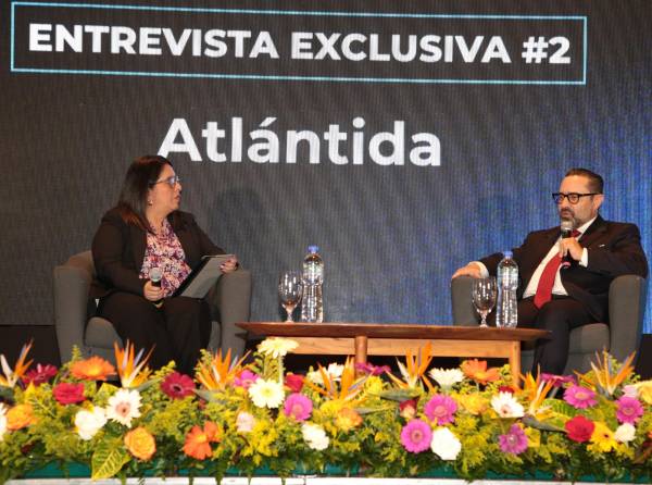 <i>“Somos un muy buen socio en tiempos buenos, pero quizás somos mucho mejor socio en tiempos malos”, afirmó Manuel Dávila, vicepresidente Ejecutivo Senior de Banco Atlántida Honduras. (Foto: José Carlos Flores-E&amp;N)</i>