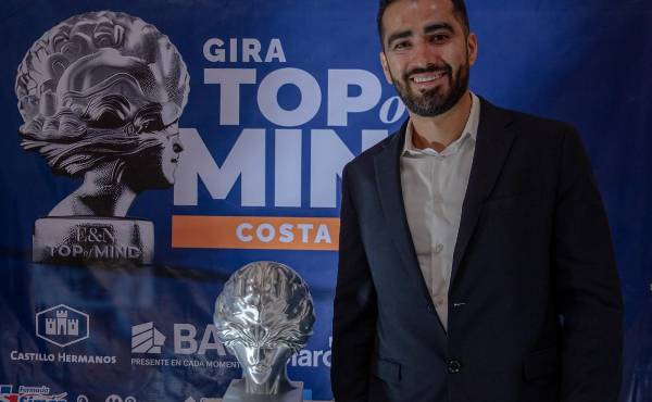 Adrián Soto, gerente regional de Mercadotecnia de Walmart Centroamérica, en el marco de la presentación del estudio Top of Mind 2026 de Kantar Mercaplan para Estrategia &amp; Negocios. FOTO MANU MAIRENA