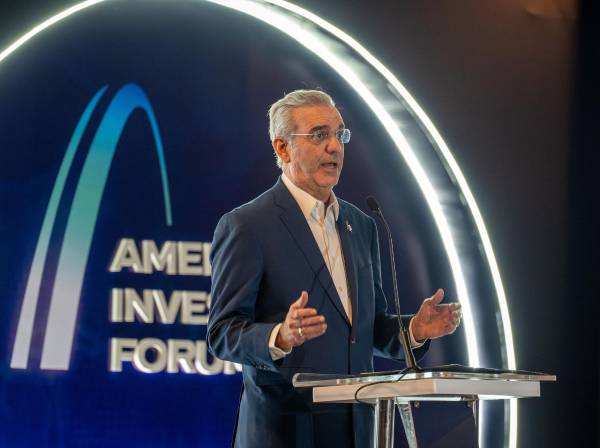 Presidente de La República Dominicana, Luis Abinader, durante la jornada inaugural del Americas Investment Forum. (Foto: Cortesía)