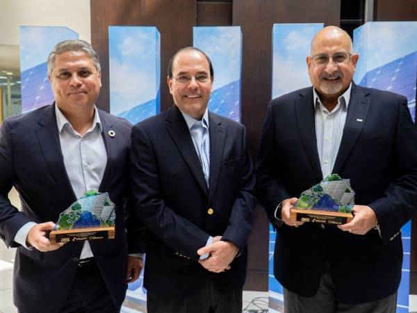 AES recibe reconocimiento por impulsar la sostenibilidad energética
