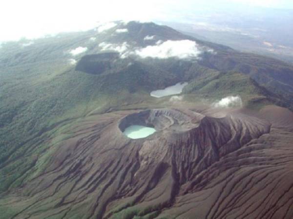 Los tres proyectos estarían ubicados en las faldas del volcán Rincón de la Vieja.