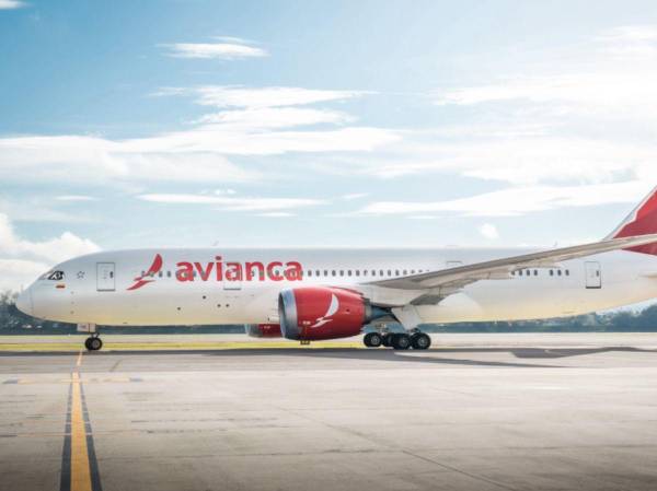 <i>Avianca confirmó que ya inició la actualización de los últimos aviones gracias a la importación acelerada de Software desde Francia por parte del fabricante Airbus. FOTO CORTESÍA / E&amp;N</i>