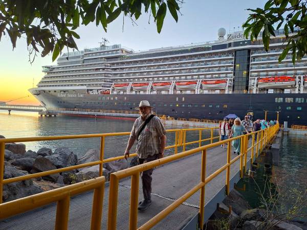<i>Según el informe oficial, el flujo de enero estuvo impulsado por los mercados de Centroamérica y Norteamérica, que crecieron un 15 % y 14 % respectivamente. Foto de cortesía</i>
