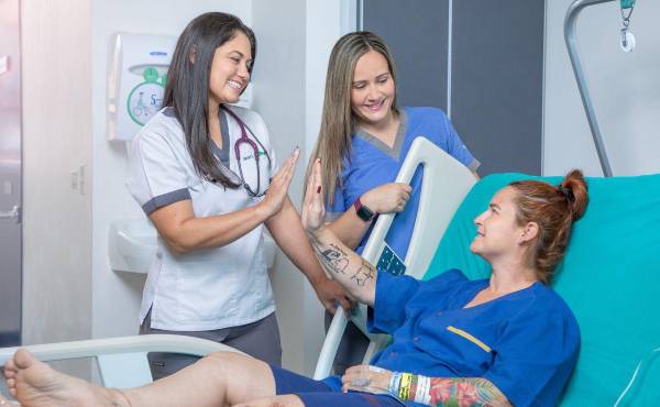 El Hospital de Trauma del INS cuenta con 8 modernas salas de cirugía.