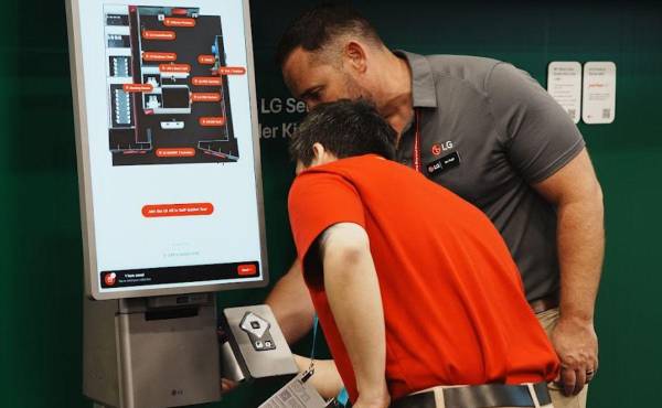 La estrategia presentada por LG también incorpora los servicios profesionales, un componente menos visible, pero cada vez más relevante.