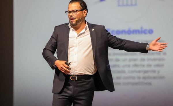 Marco Acuña, presidente de Grupo ICE.