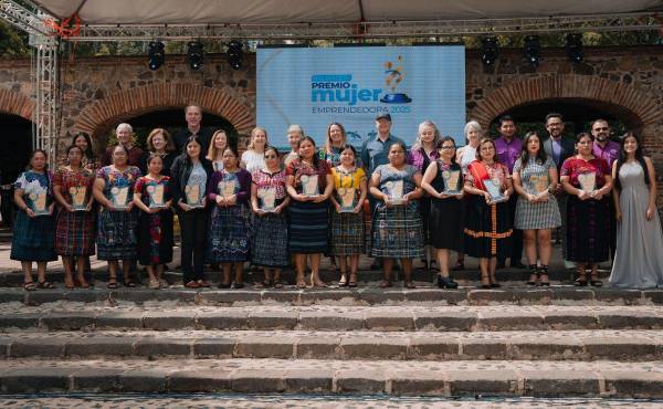Puente de Amistad celebró la entrega del Premio Mujer Emprendedora 2025 en Antigua Guatemala