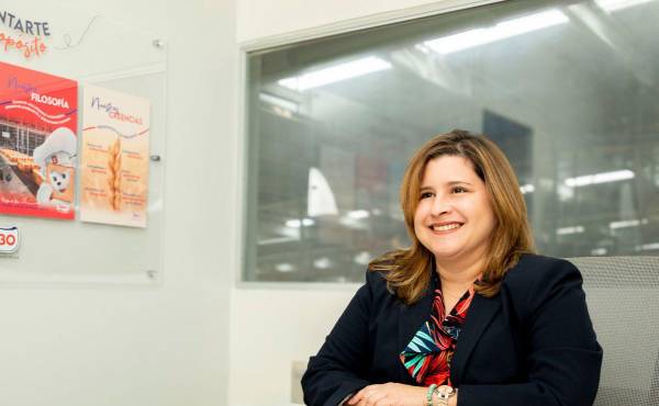 Vivian Carles, Gerente de Bimbo Panamá.