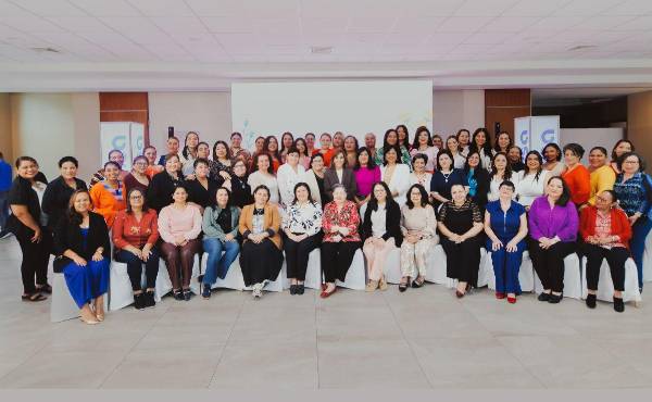 En 2025, Diunsa desarrolló 12Expoventas que beneficiaron a má sde 220 mujeres emprendedoras.