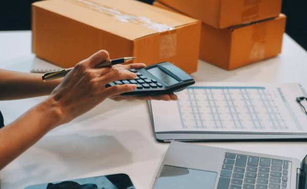 <i>Las pymes siguen siendo el motor económico de Panamá: representan el 97% del tejido empresarial, generan el 57% del empleo y aportan el 17% del PIB. Su sostenibilidad y capacidad de adaptación son fundamentales para el dinamismo económico nacional. FOTO CORTESÍA / E&amp;N</i>