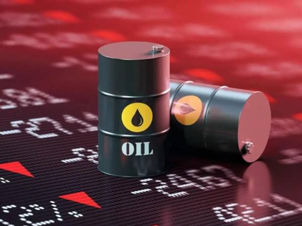 <i>Debido a la guerra de Irán y los problemas en el estrecho de Ormuz, por donde pasa un 20 % del crudo exportado, la producción acumulada de países de la OPEP descendió en marzo un 27,5 %. Foto de iStock</i>