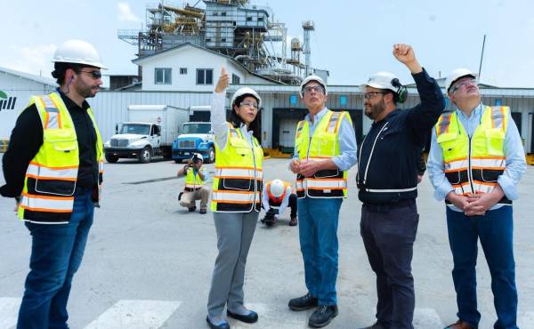 <i>Según los datos proporcionados por la compañía, mantiene 2.170 empleos directos y más de 10.000 indirectos, y figura entre los 10 mayores empleadores del país. (Foto: Cortesía Cargill) </i>