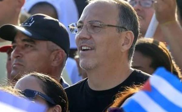 <b>Alejandro Castro Espín</b>, exjefe de los servicios de inteligencia cubanos e hijo de Raúl Castro y su esposa <b>Annalie Lilliam Rueda Cardero recibieron sanciones de parte de la Administración Trump. (Foto: EFE)</b>